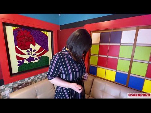 ❤️ Cutie Japanese pẹlu awọn omu nla ṣe baraenisere pẹlu awọn nkan isere ibalopọ ati pe o ni orgasm kan. O sọrọ ninu ifọrọwanilẹnuwo kan nipa iriri onibaje rẹ. Awọn ori omu nla ati obo ti o ni irun ti n kerora. Osaka onihoho ❌  Ibalopo ☑